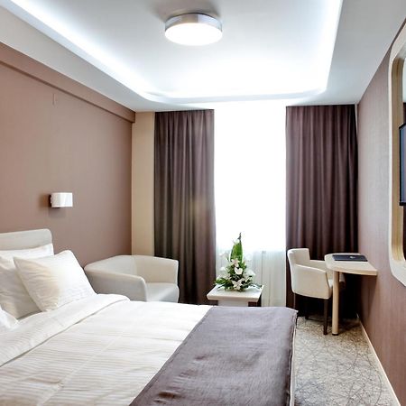 Garni Hotel Aveny Cacak Exterior photo